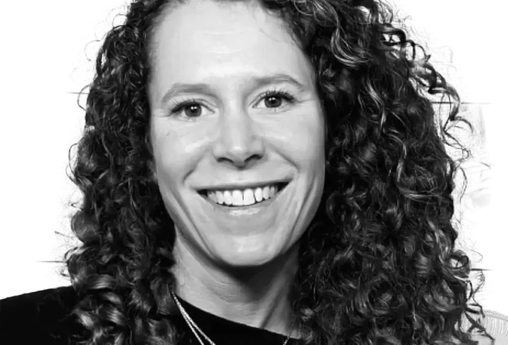 Ellie Kealey, Speaker | Storytelling & Adaptability Expert