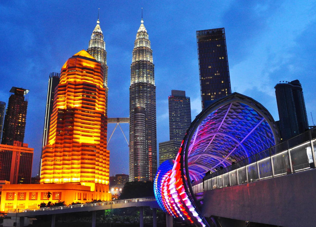 Book Keynote Speakers in Malaysia | English Speaking Events