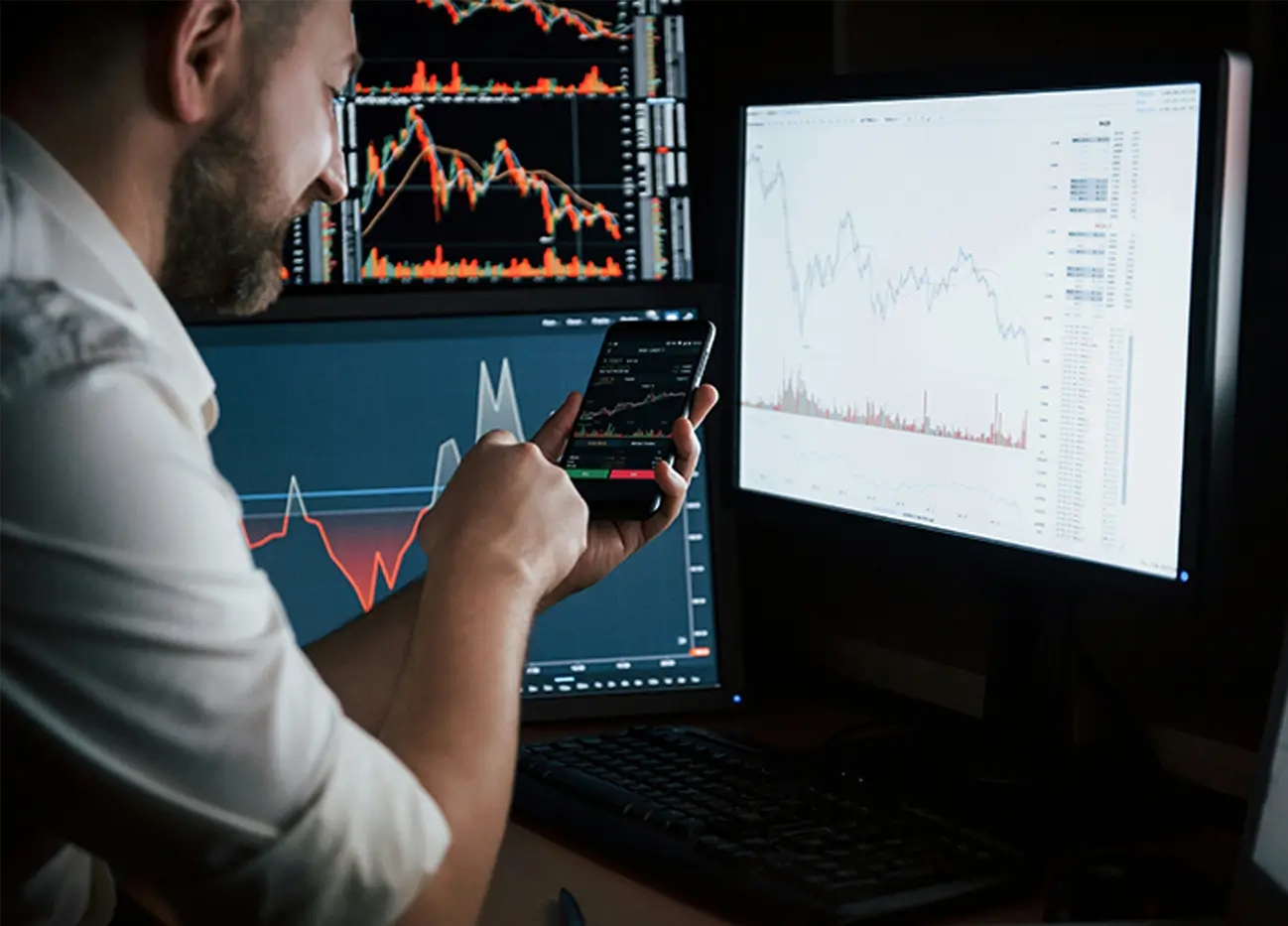 Expert cryptocurrency speakers | Book now