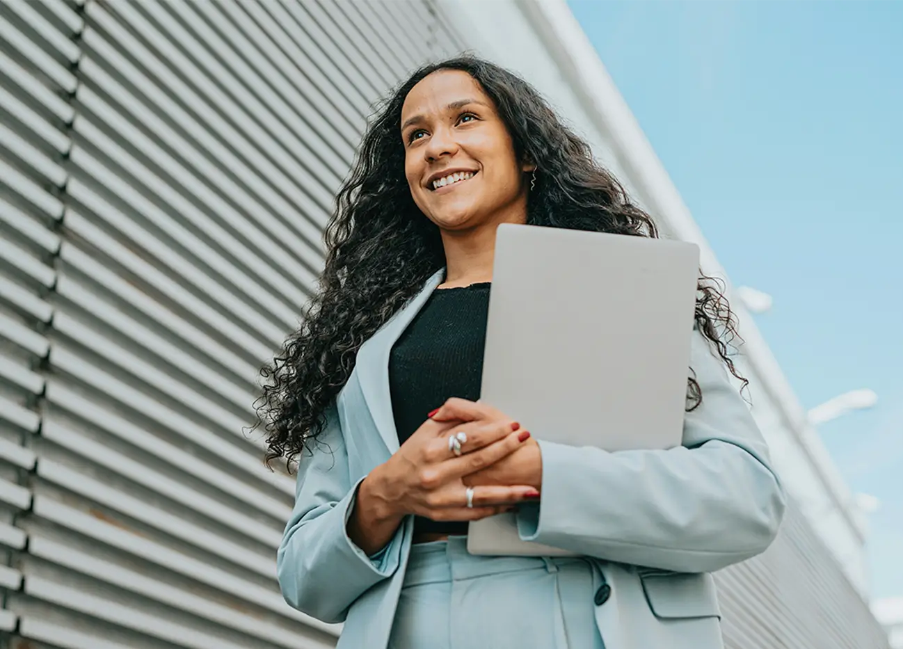 Book Inspiring Female CEO Speakers