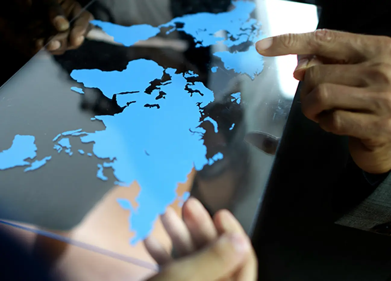 Top Global Issues Speakers: Insights & Solutions