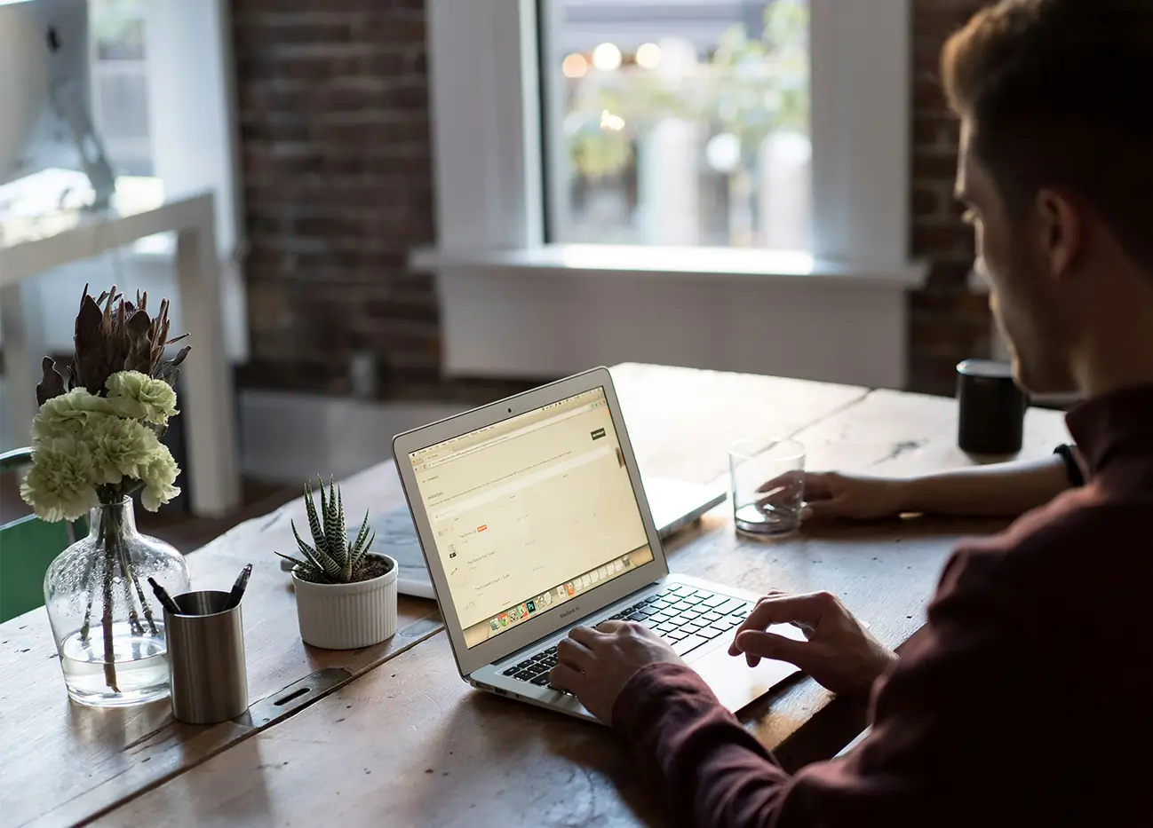 Hybrid and remote working speakers | Real world experts