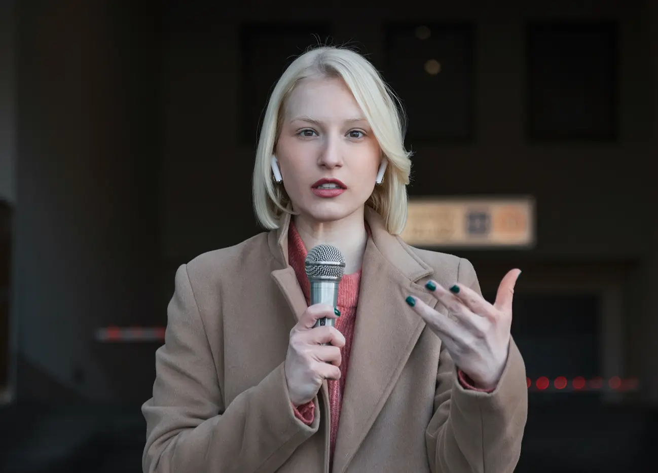 Hire Political Analyst Speakers for Events